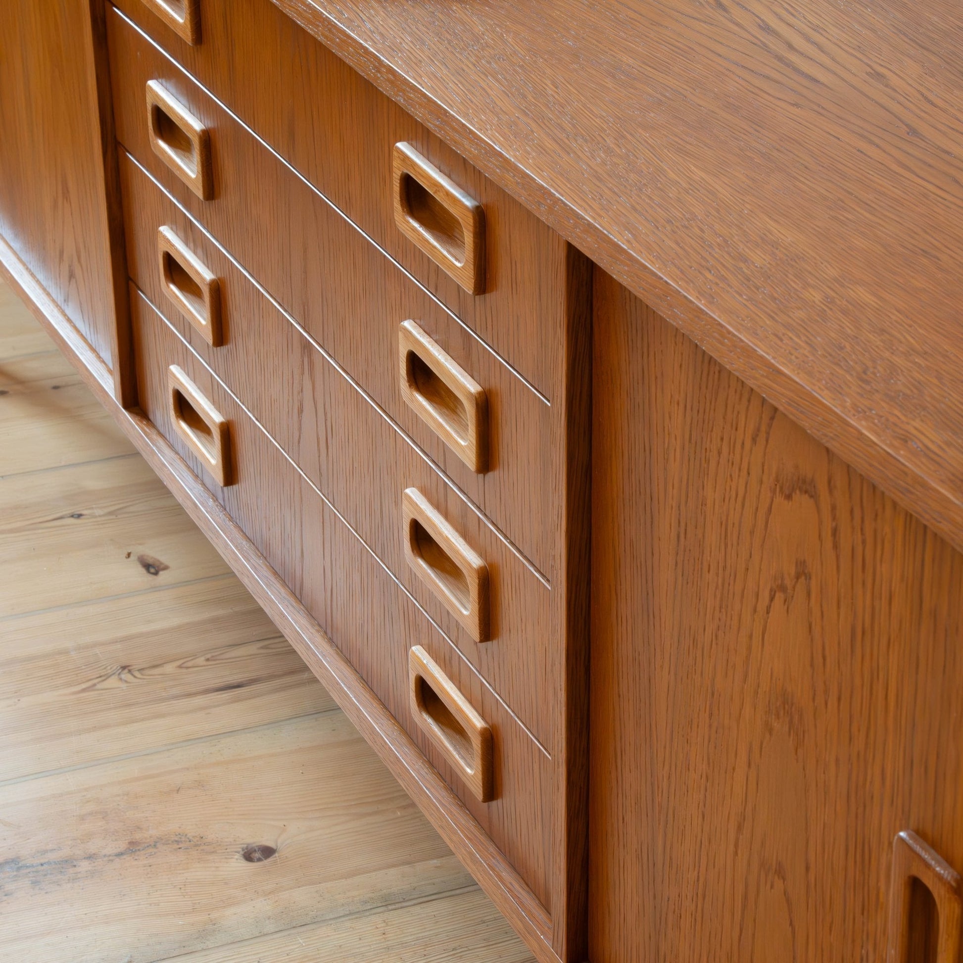 Komoda MID CENTURY - Pastform Furniture