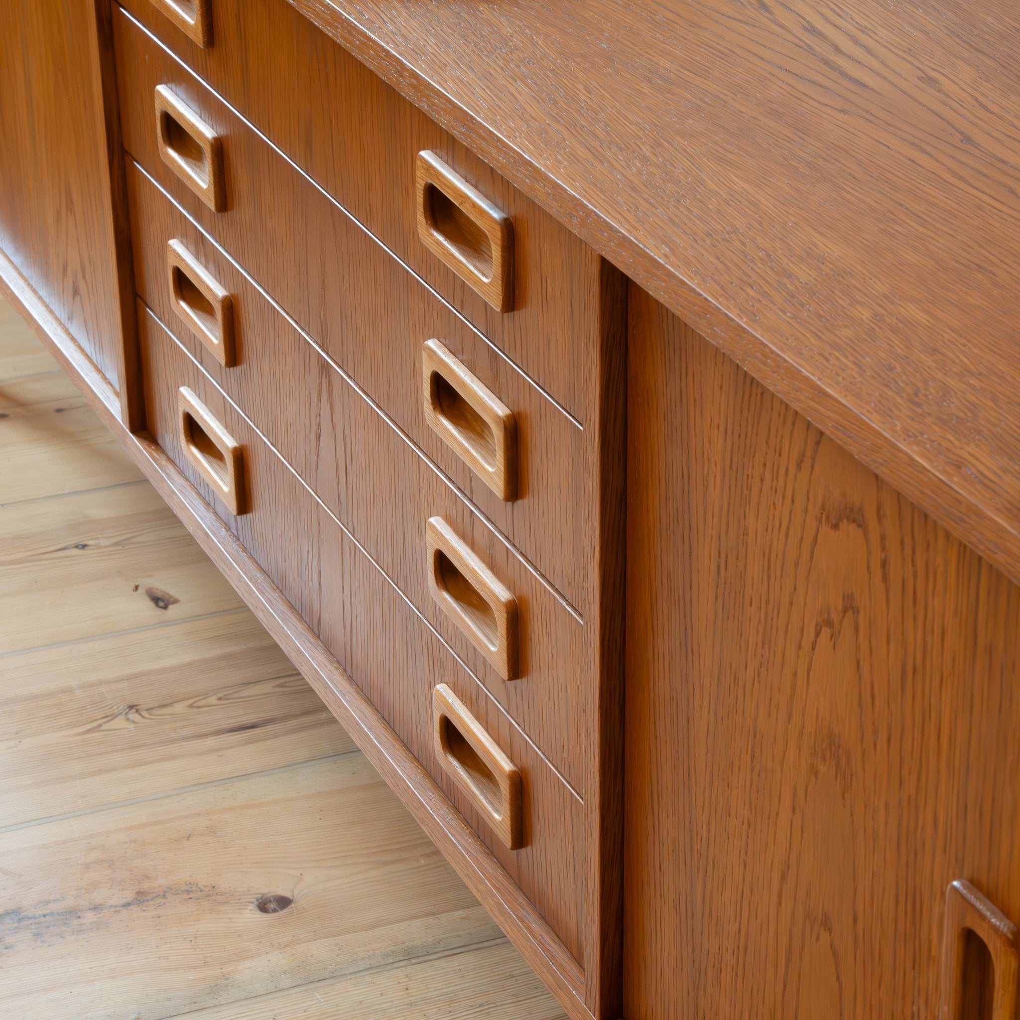 Komoda MID CENTURY - Pastform Furniture